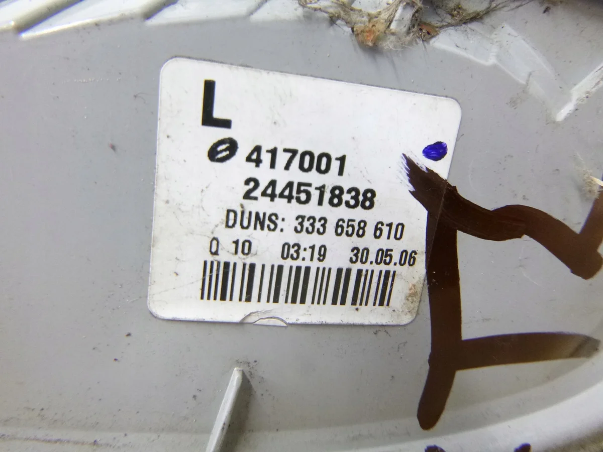Feu arrière gauche Opel Astra H 24451838 Combi image 9