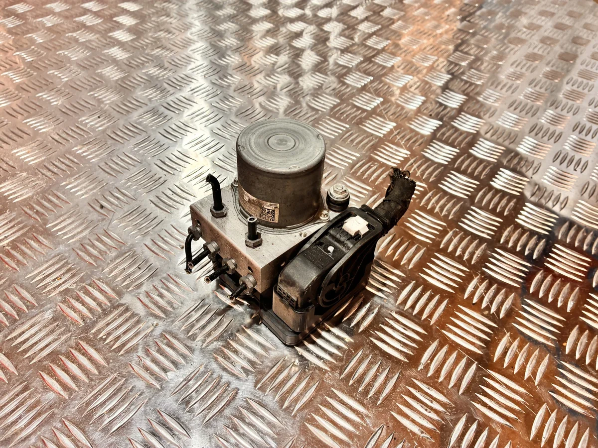 ABS Hydrauliek Module Mercedes-Benz B-Klasse A1779006207