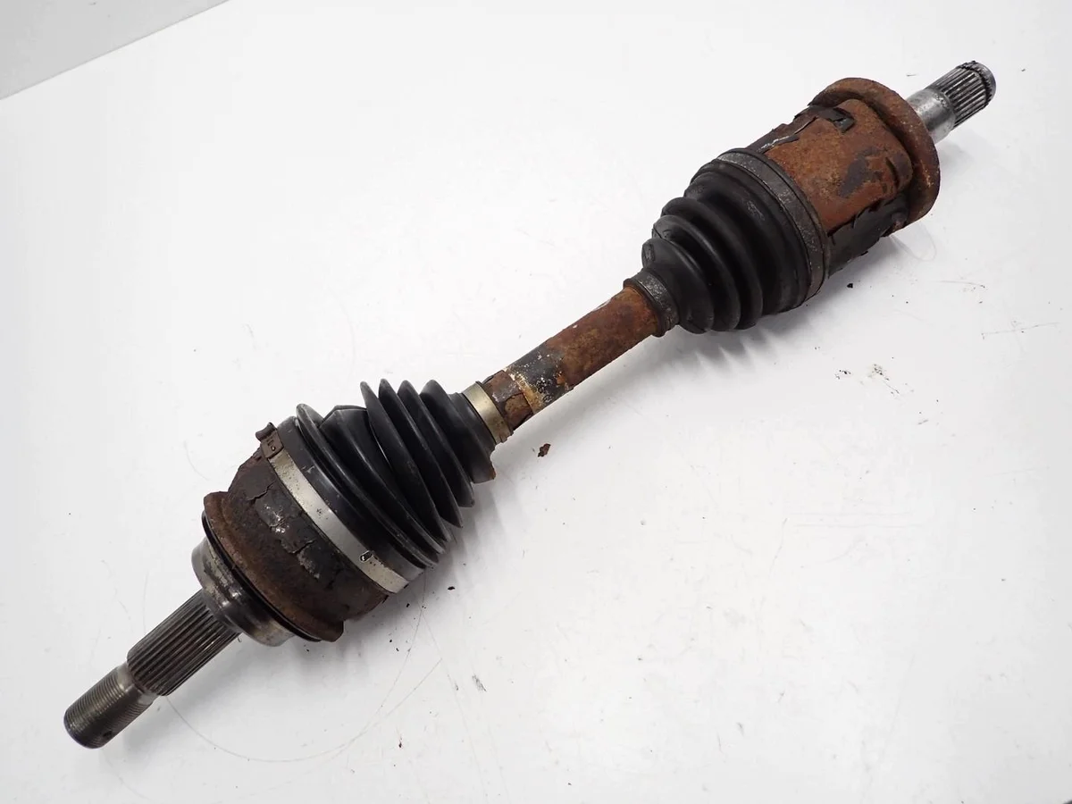 Drivaxel höger fram Toyota Hilux VIII 43430-0K080