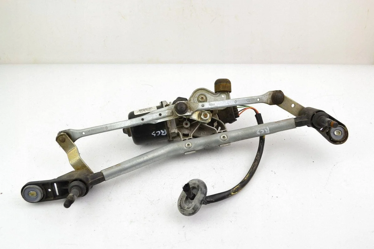 Renault Clio III Motor vindrutetorkare 8200268931 image 6