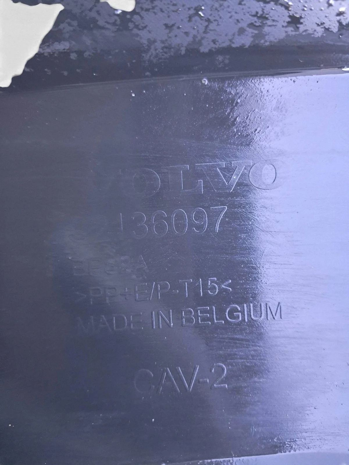 Volvo XC40 Frontstoßstangenlippe 32136097 image 3