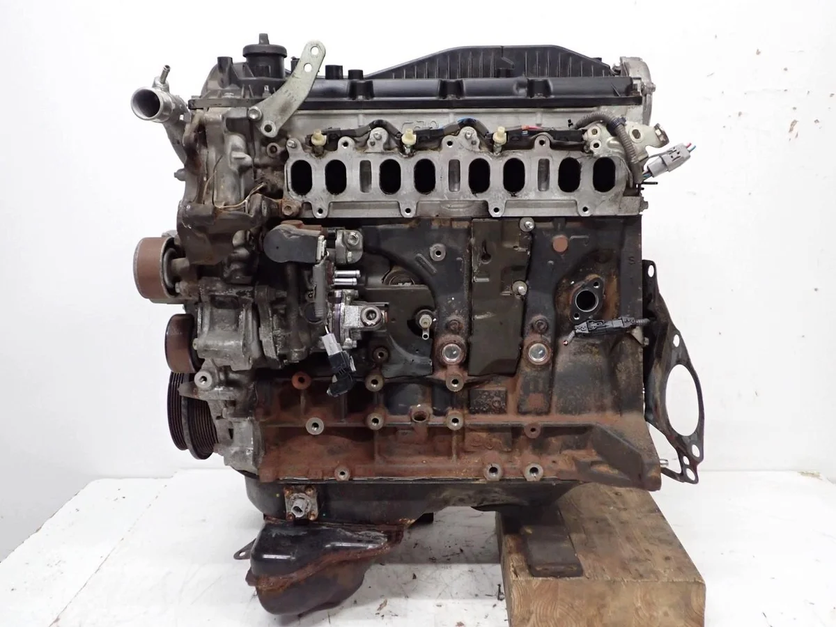 Engine Pump 2GD-FTV Toyota Hilux 22100-0E010
