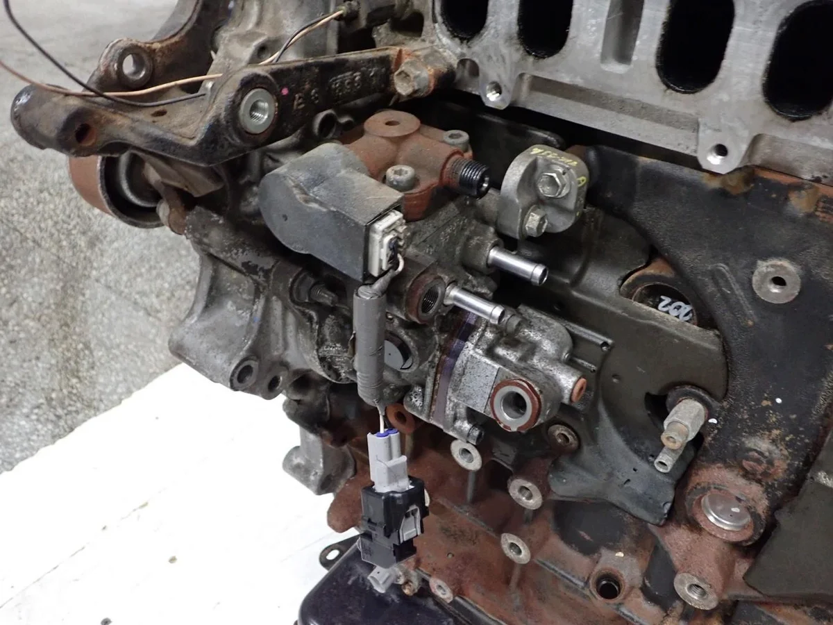 Toyota Hilux VIII 2.4 D-4D Motorpump 22100-0E010 image 6