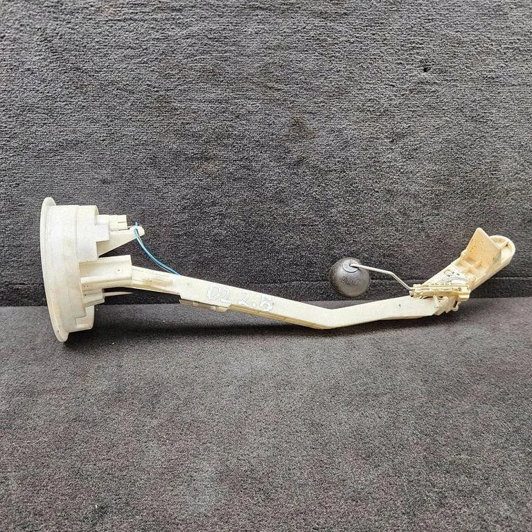 Bränslepumpsflottör Audi A8 D2 4D0919051D