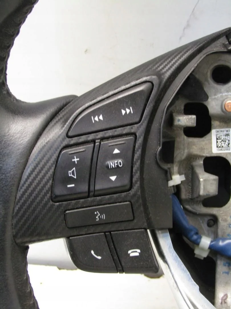 Mazda 2 DJ III Multifunktions-Lederlenkrad DA6T image 3