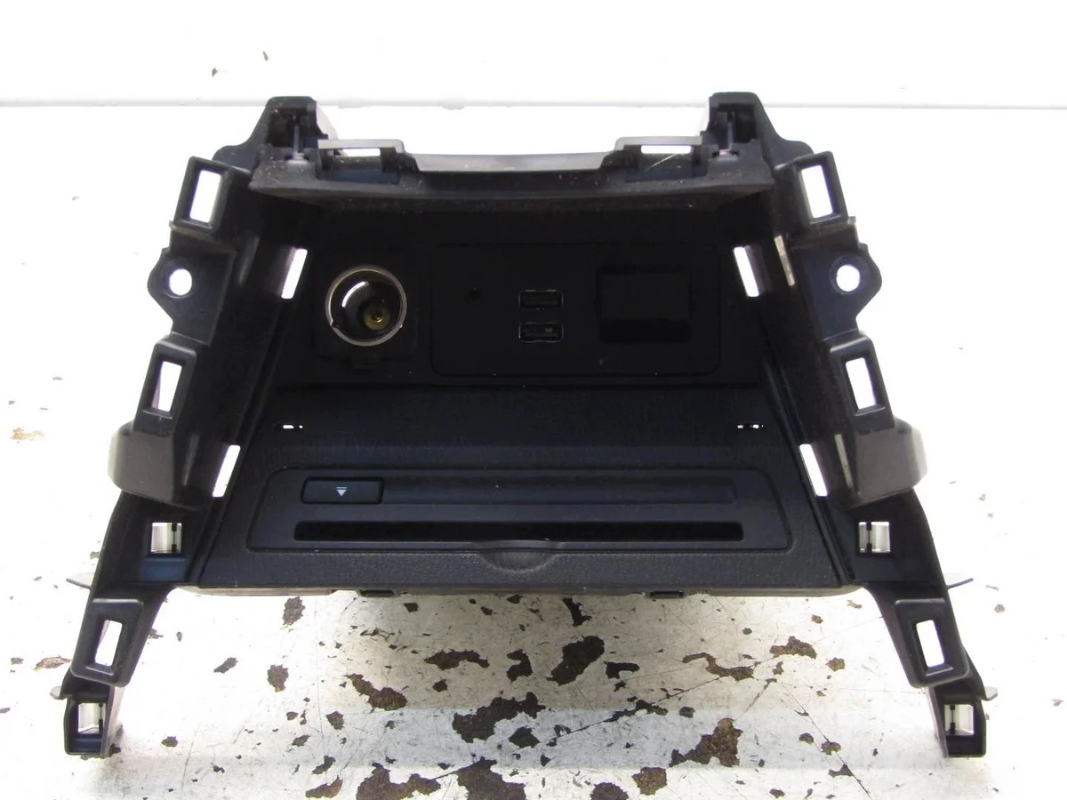 Lecteur USB Aux Mazda 2 DV1L-669G0D