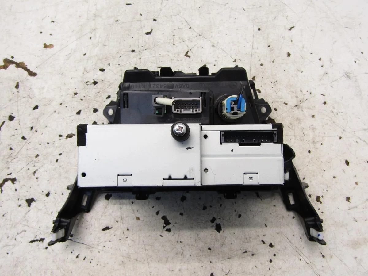 Lecteur USB Aux Mazda 2 DV1L-669G0D image 3