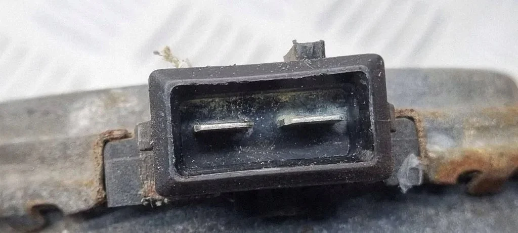 Opel Vectra C tuulettimen kenno 1041870706B image 3