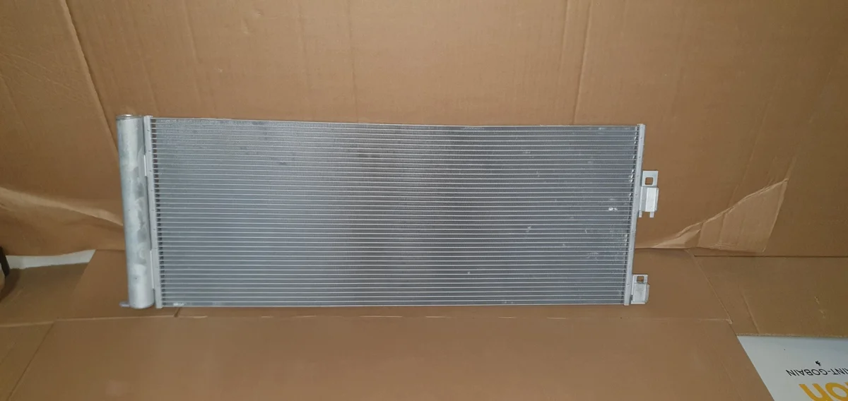 Condenseur de climatisation Dacia Duster III 921007850R