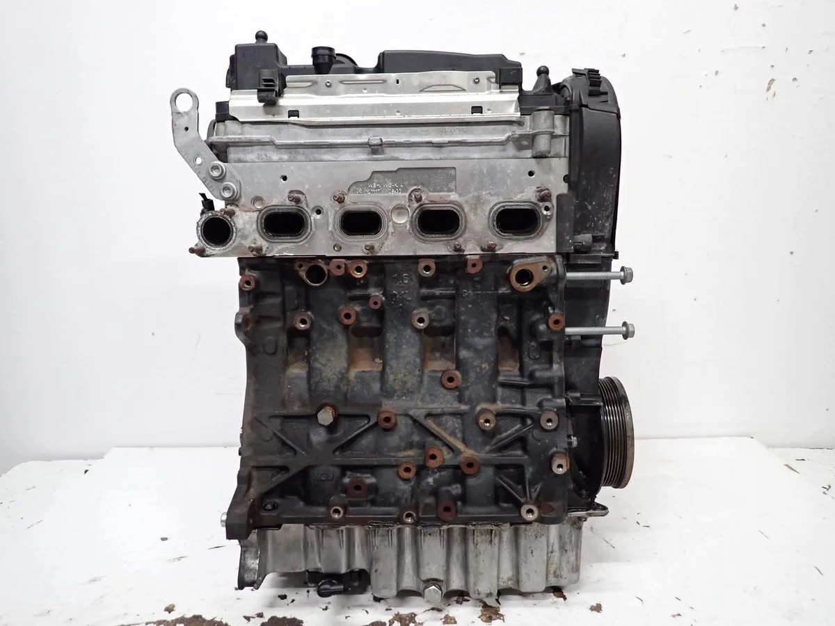 VW Tiguan 5NA moottorin pumppu 1.6TDI thumbnail 1