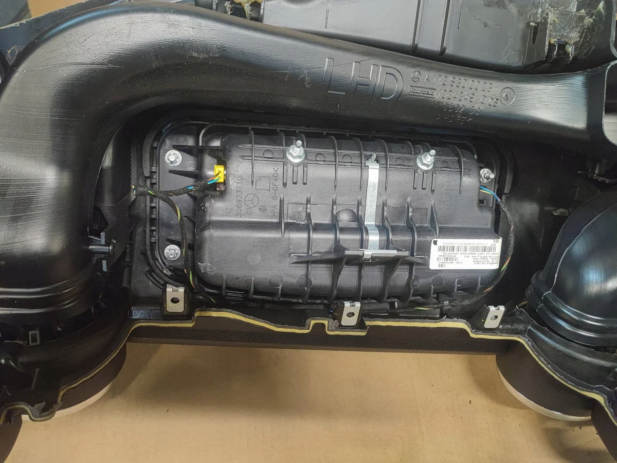 Tableau de bord Mercedes SLK R172 SLKR172DESKA image 6