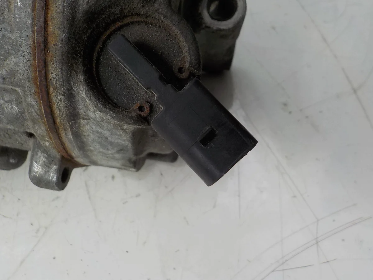 Compressore Climatizzatore Audi A4 B8 2.0 TDI 8K0260805E image 5