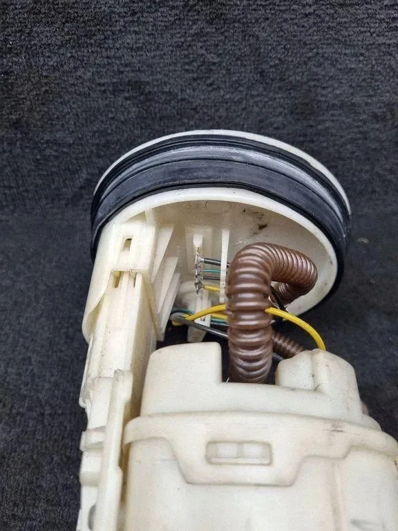 Pompe carburant Audi A2 1.6 FSI 8Z0919051C image 4
