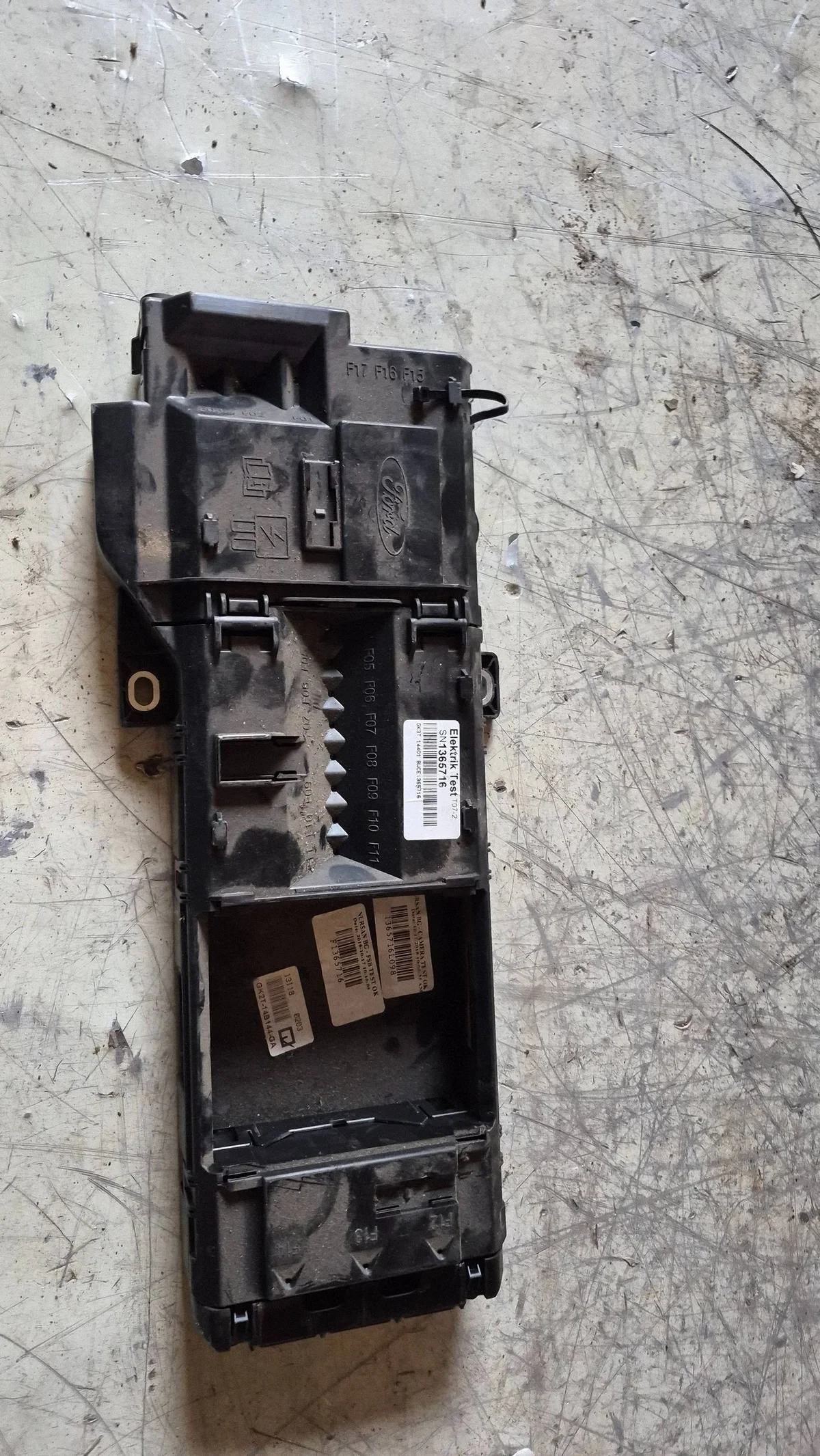 Caja de fusibles Ford Transit MK8 GK3T14401