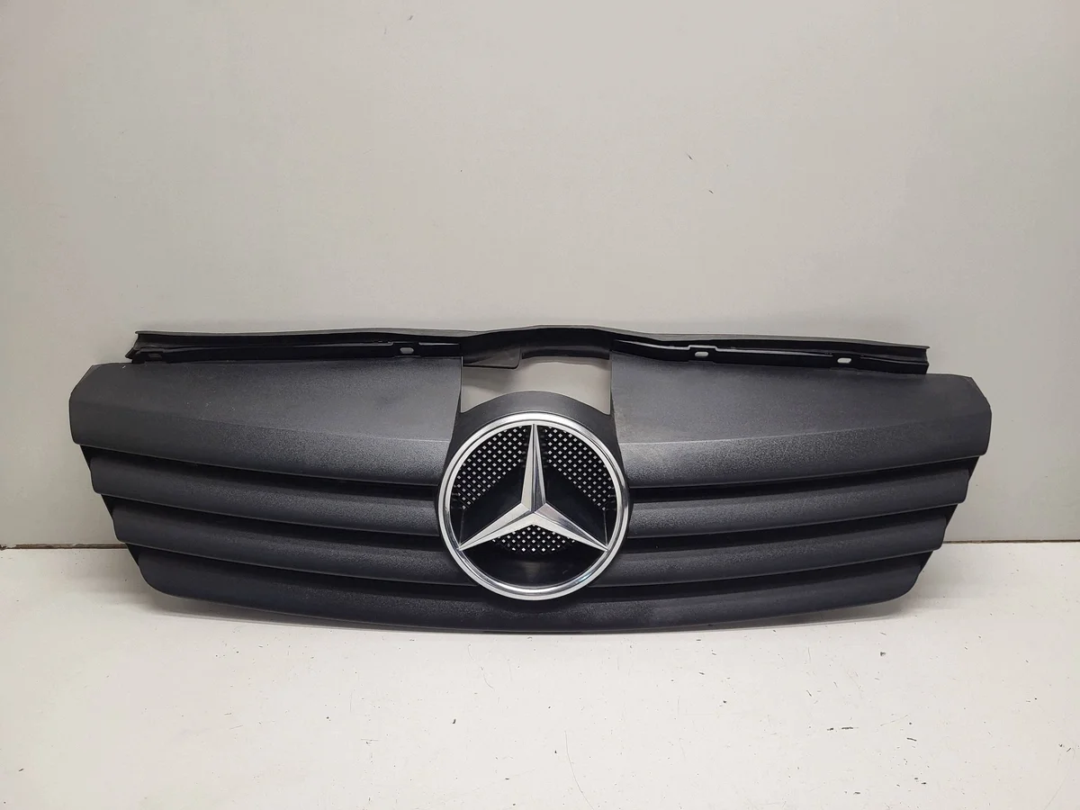 Grille de radiateur Mercedes-Benz Vaneo W414 A4148800085