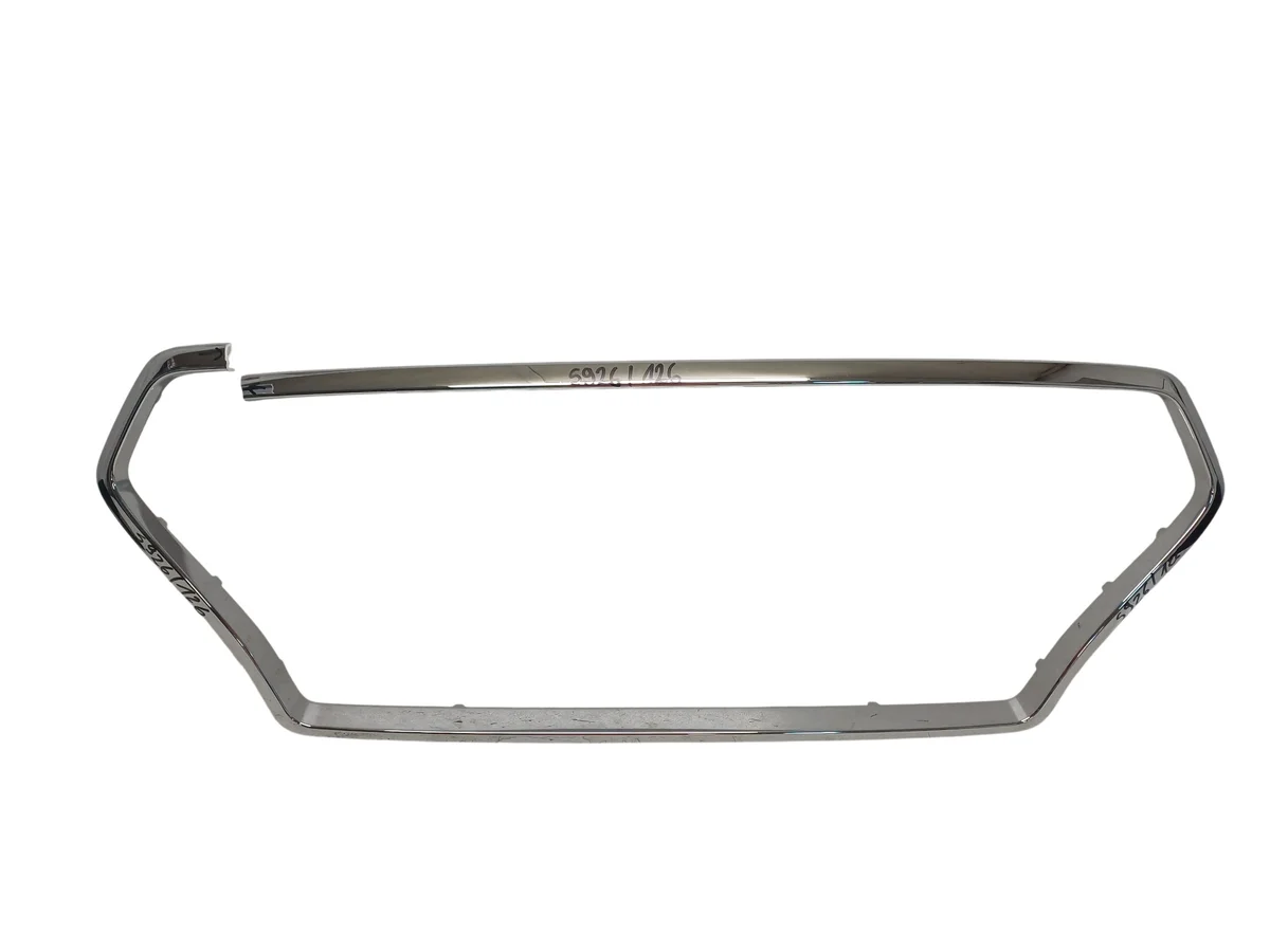 Chromen grille frame Hyundai i30 86355G4AA0