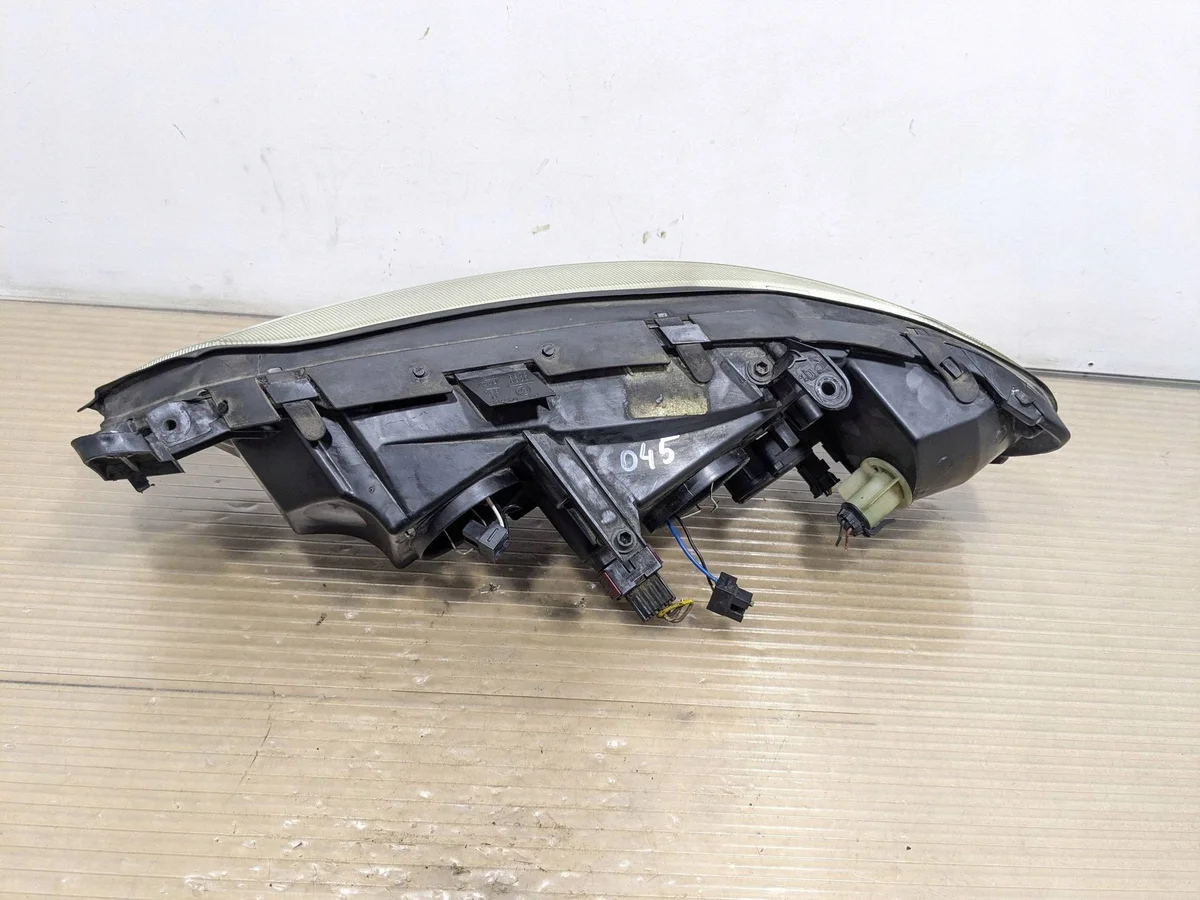 Opel Vectra B Front Right Headlight Lamp 39340748