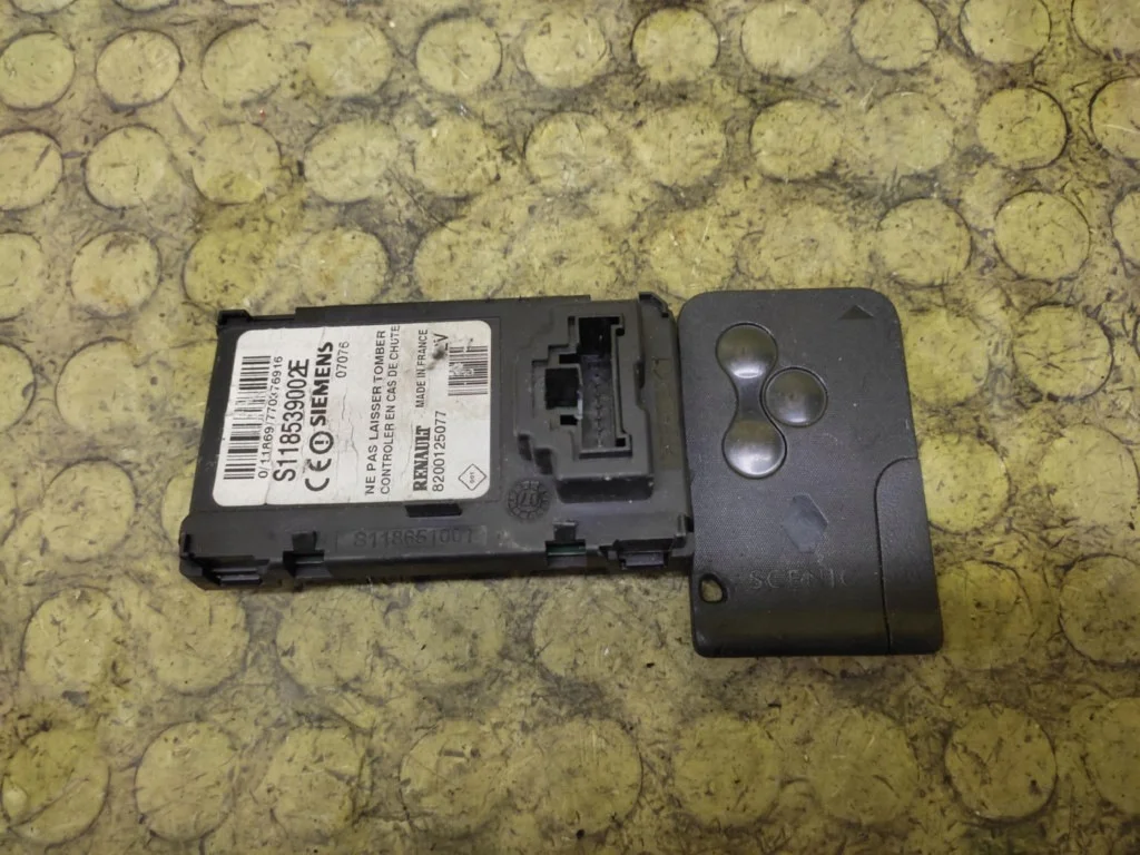 Lector de Tarjetas Renault Scenic II 8200125077