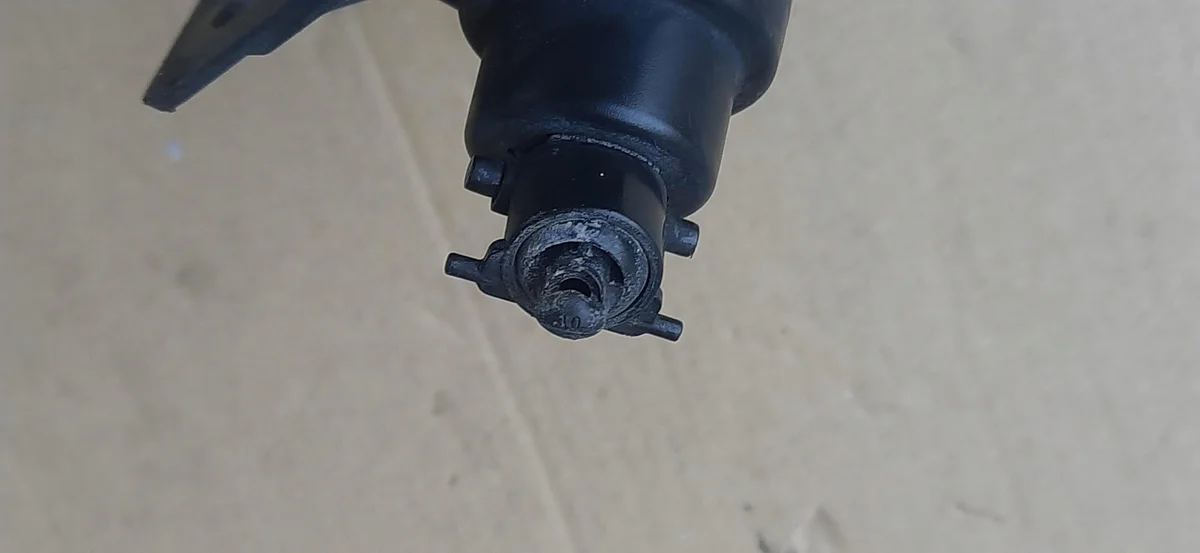 Lave-phare droit Kia Sportage III 00066135 image 3