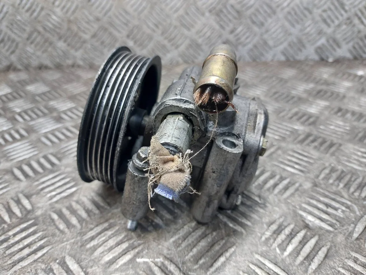 Stuurbekrachtigingspomp Ford Fiesta MK5 2S6C-3A696-GD 2002-2005