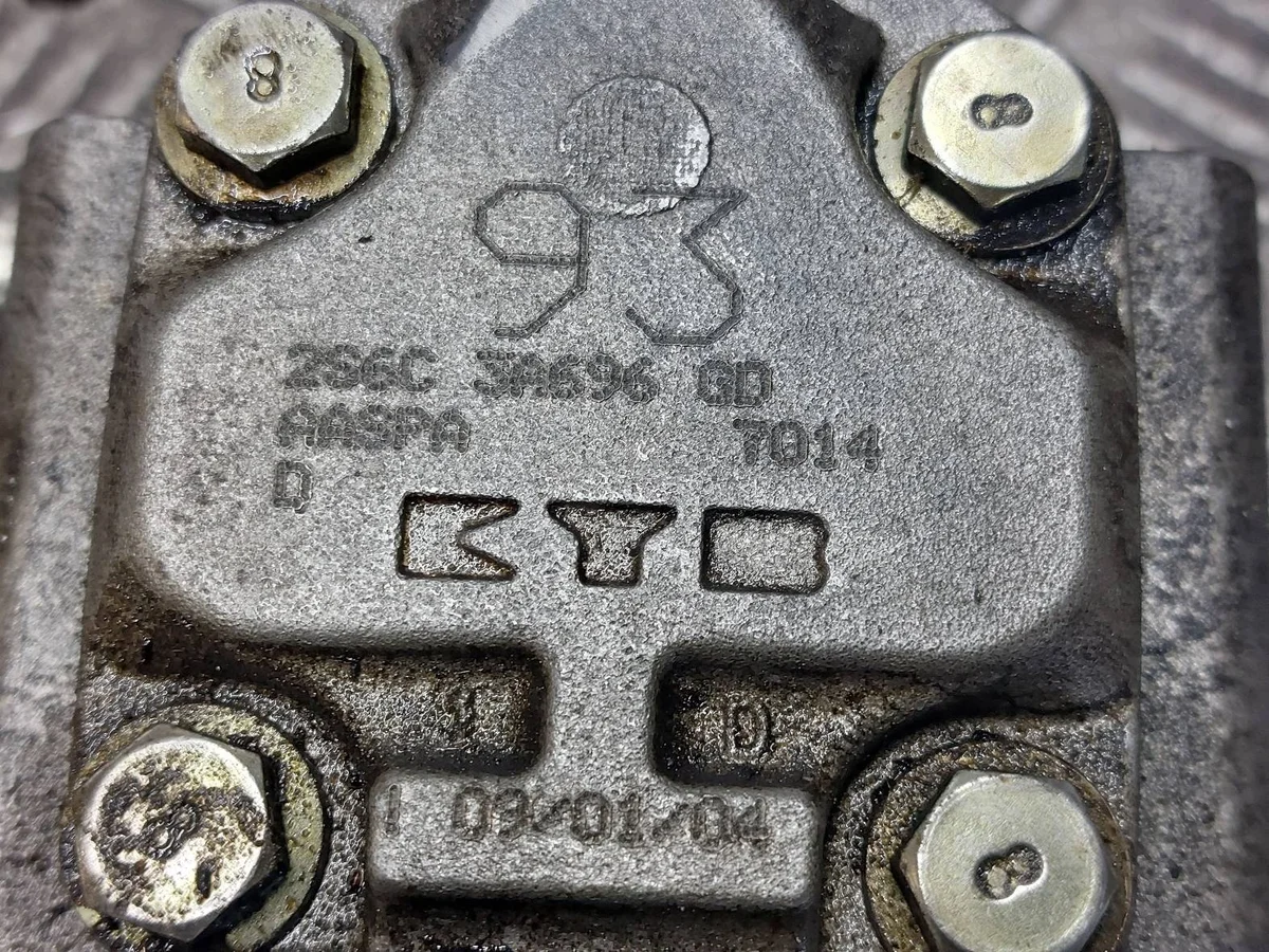 Ohjaustehostimen pumppu Ford Fiesta MK5 2S6C-3A696-GD image 3