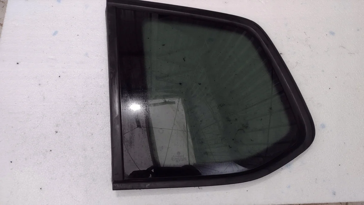 Ruit links achter Volkswagen Touran 5T 5TA845041 thumbnail 1