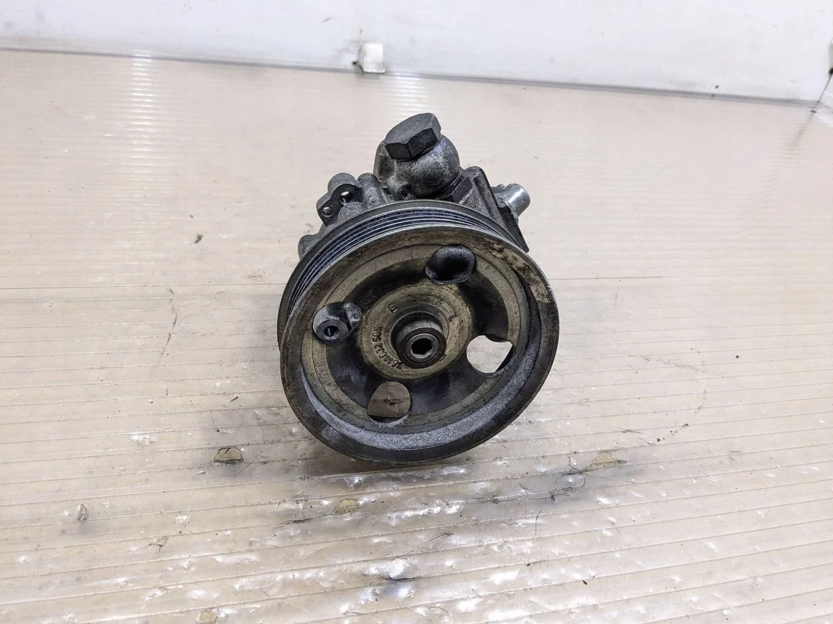 Servostyrningspump Alfa Romeo 159 Brera 2.4 JTDM 00505017300