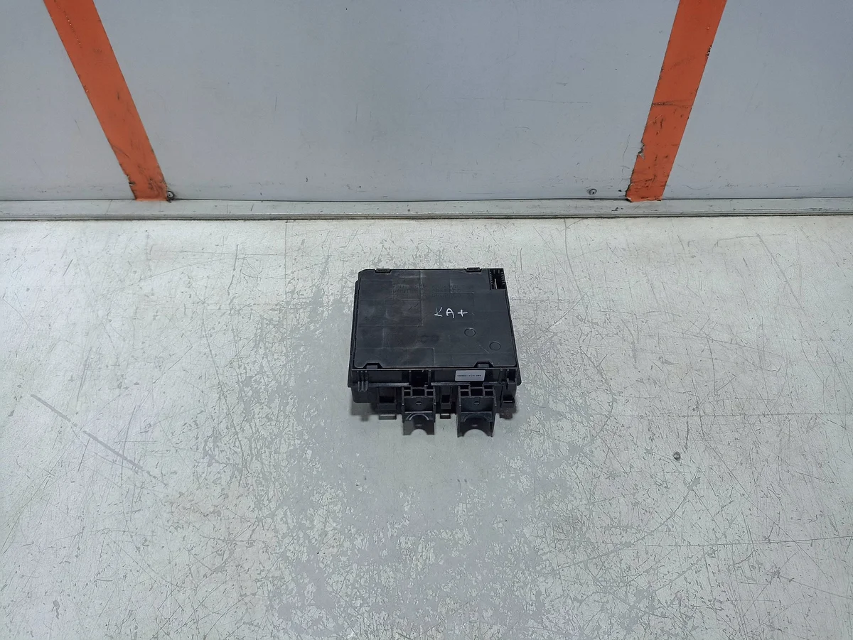 Ford Ka Plus Boîte à fusibles J7BT14D068FB 1.2 Essence