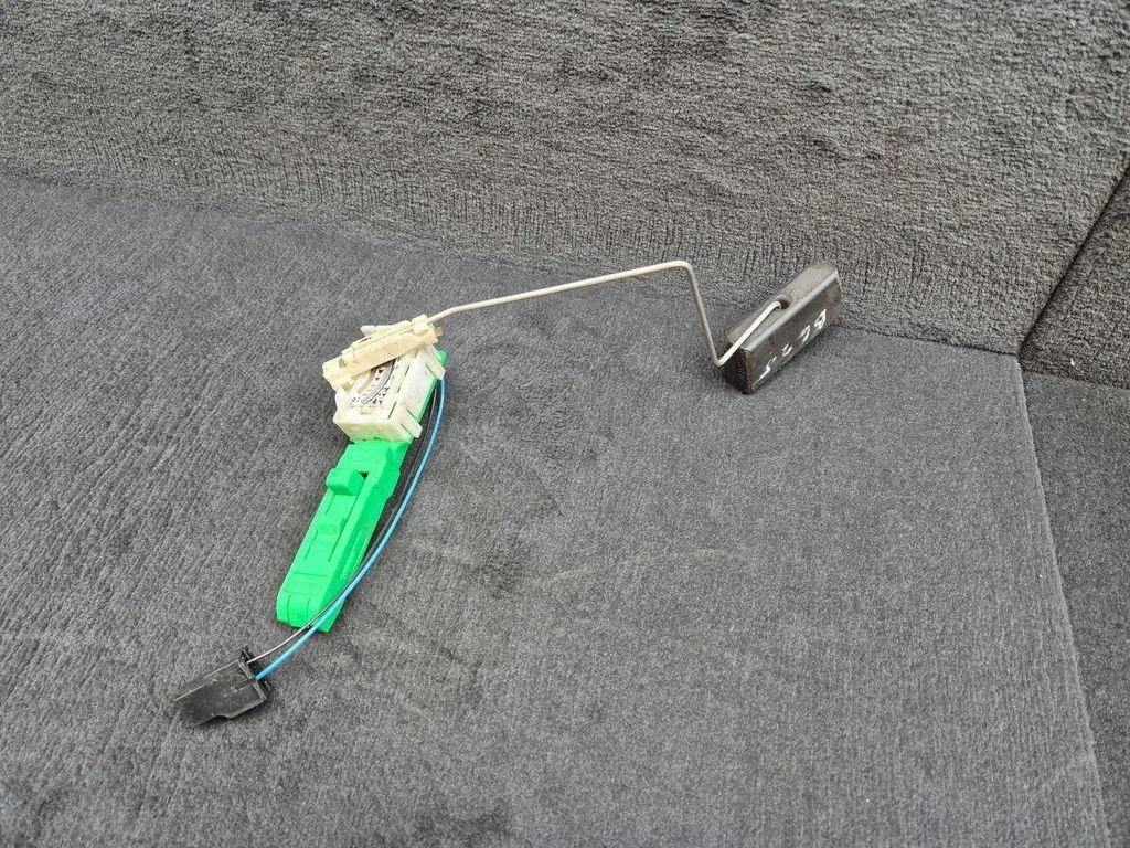 Bränslepumpsensor Audi A4 B6 DRC72224