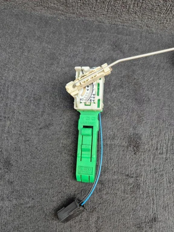 Fuel Level Sensor Audi A4 B6 DRC72224 thumbnail 1