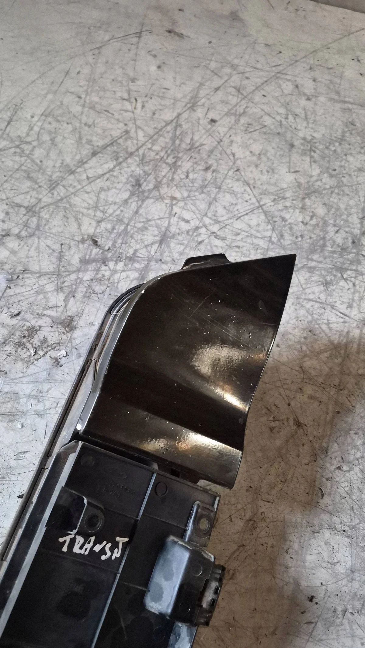 Polttoainesäiliön luukku Ford Transit MK8 304255 image 3
