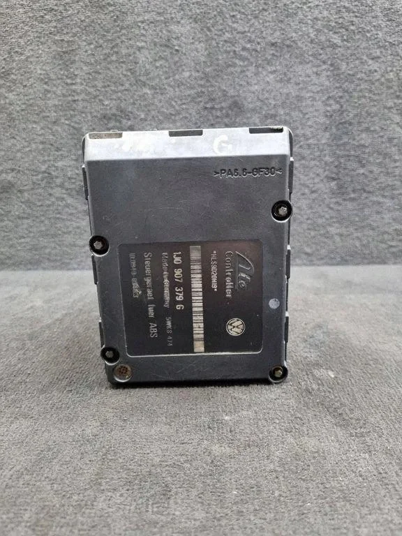 ABS pomp Audi A3 Sportback 1J0614117C image 6