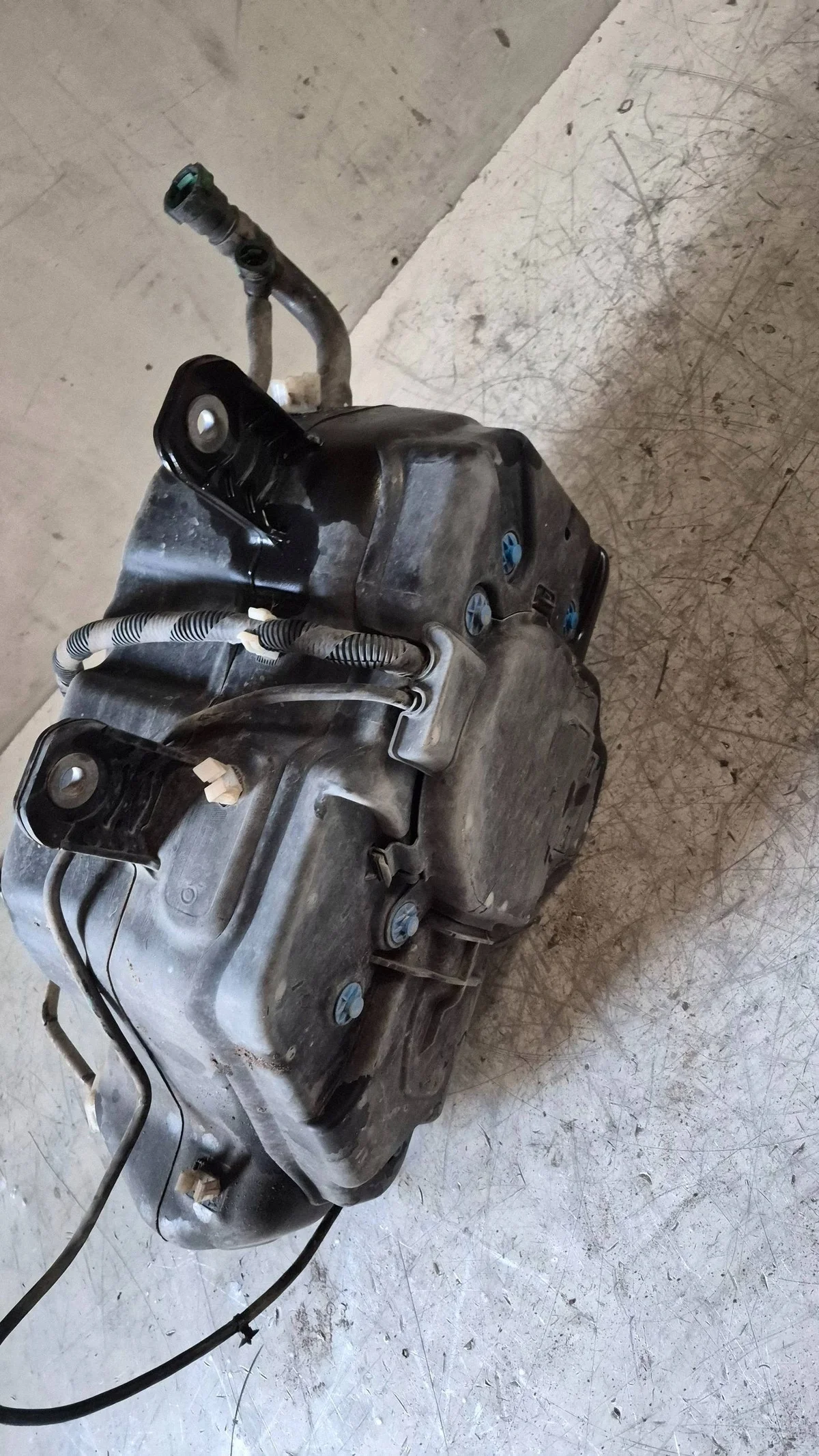 Ford AdBlue-Behälter GK21-5J228-AH image 5