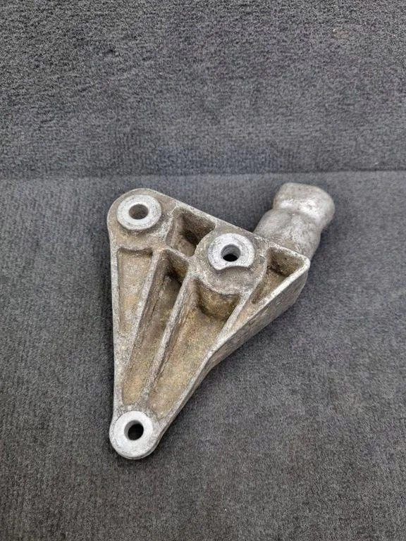 Supporto motore sinistro Audi A4 8E0199343N image 4