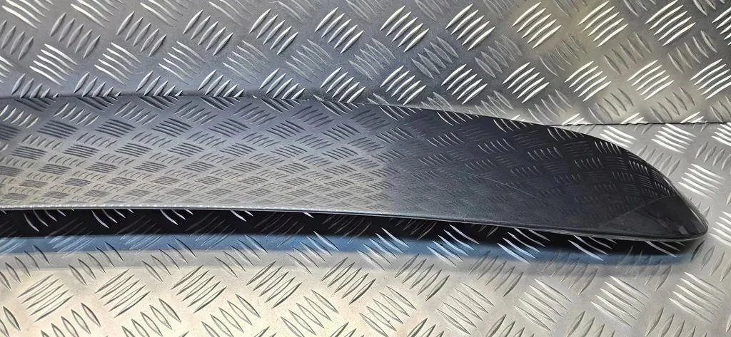 Spoiler portón Mercedes-Benz E W212 A2127900088 image 3