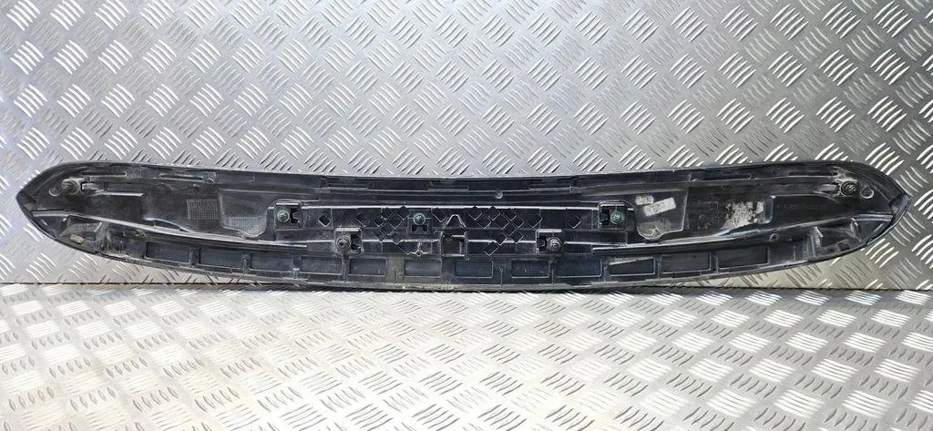 Spoiler portón Mercedes-Benz E W212 A2127900088 image 5