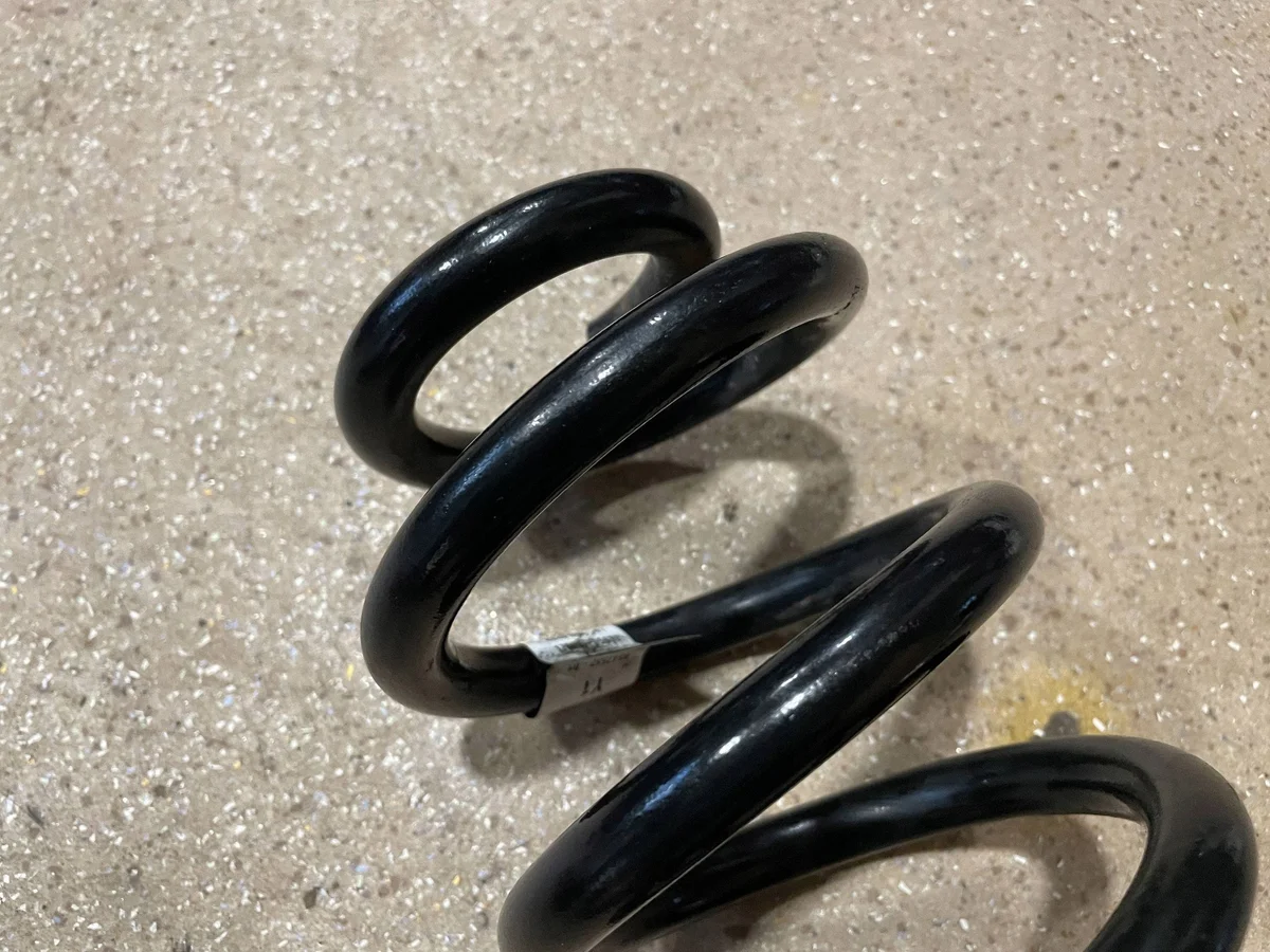 Front Coil Spring BMW X1 U11 8847552 image 3