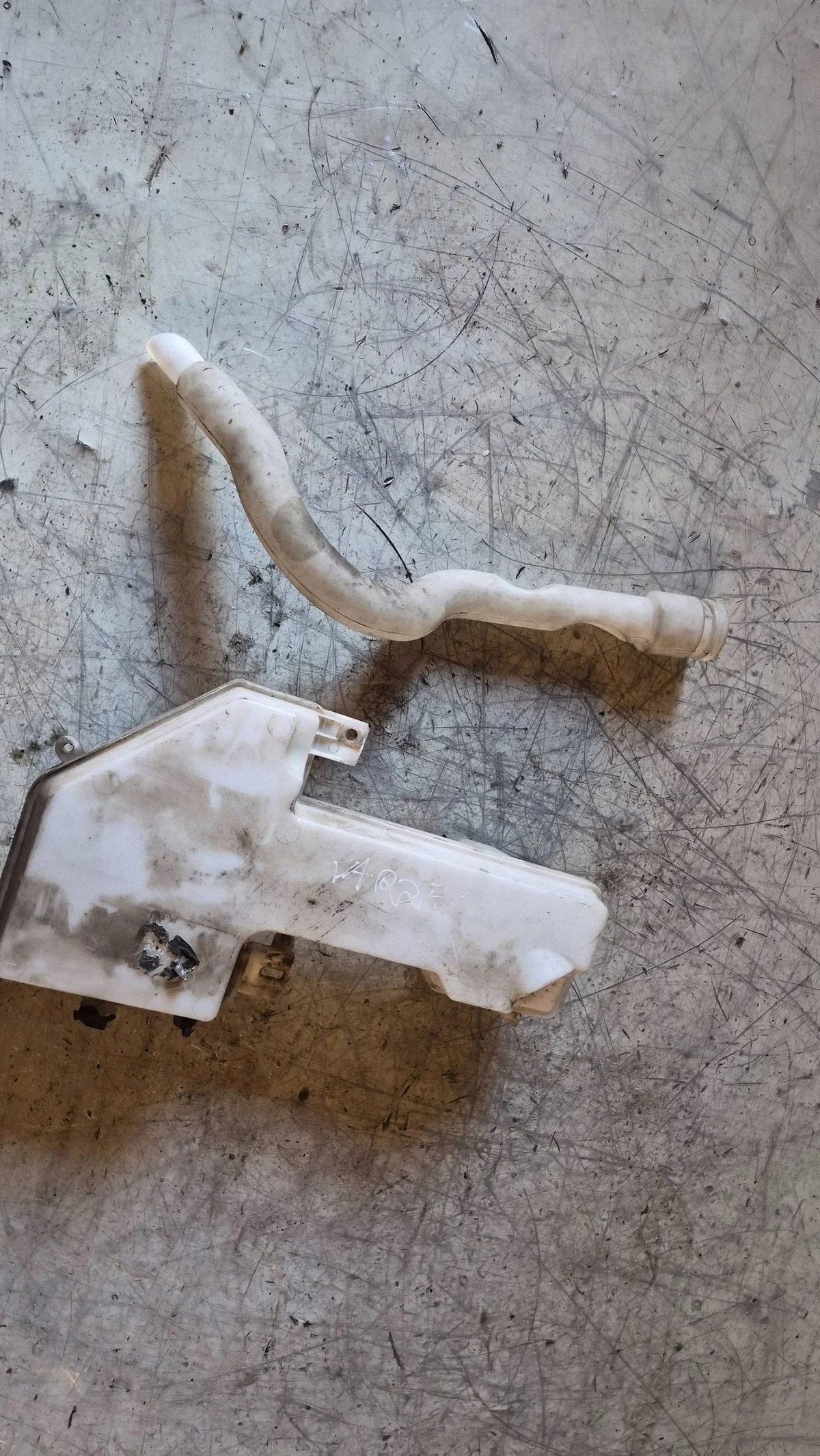 Réservoir lave-glace Ford Transit Custom MK8 BK21-13K185-A