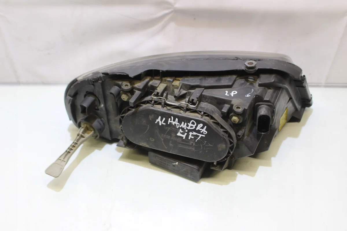 Seat Alhambra MK1 Front Left Headlight 7M7941015M