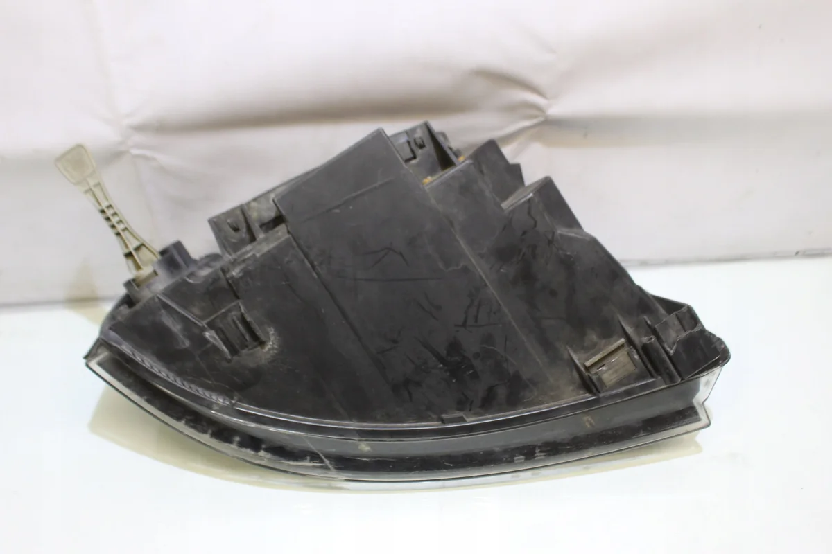 Phare avant gauche Seat Alhambra 7M7941015M image 9