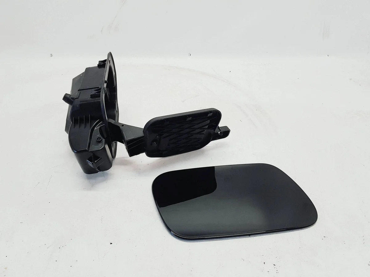 Polttoainetankin luukku VW Tayron II 57L809909