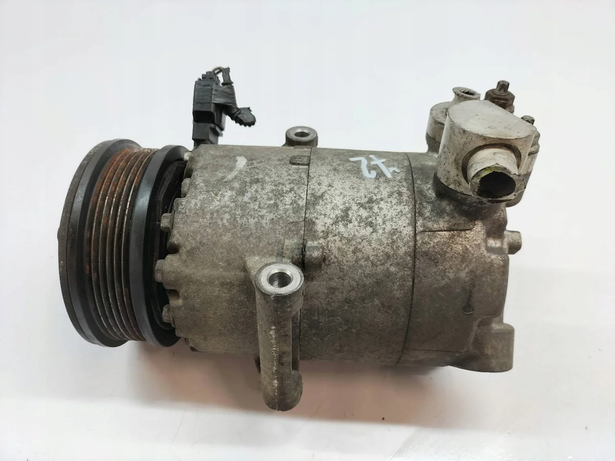 Compresseur de climatisation Ford Focus AV61-19D629-CA image 4