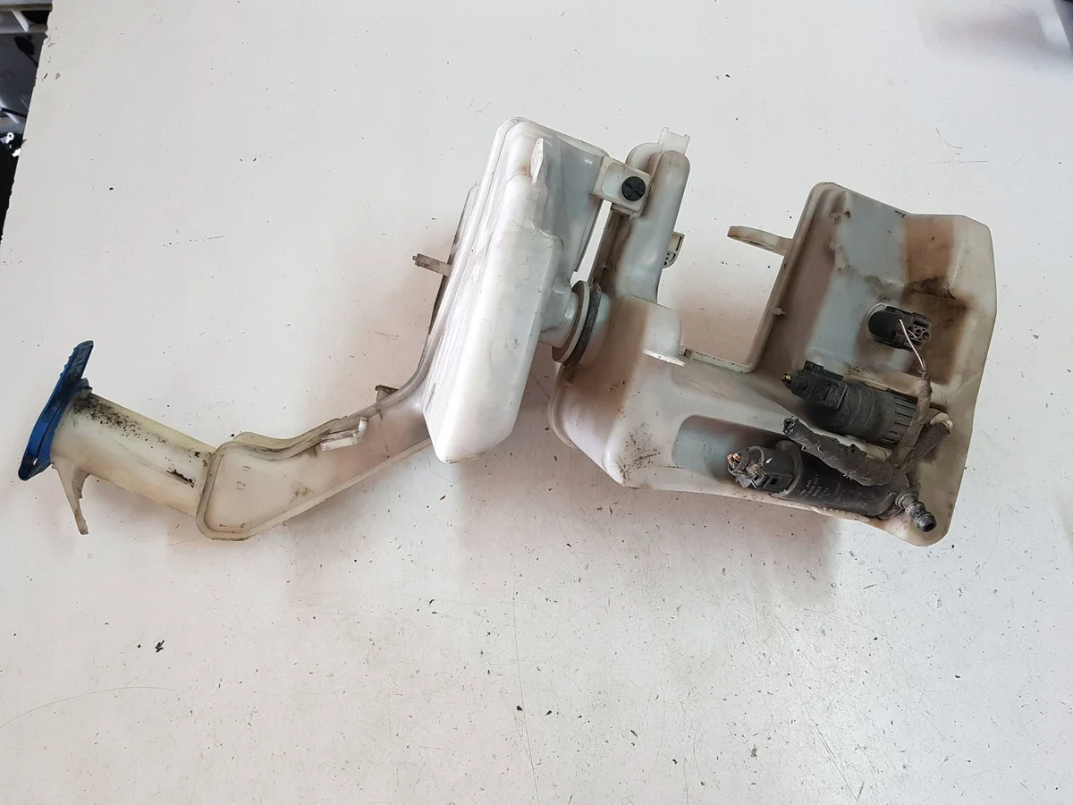 Windshield Washer Reservoir VW Passat CC 3C8955453G