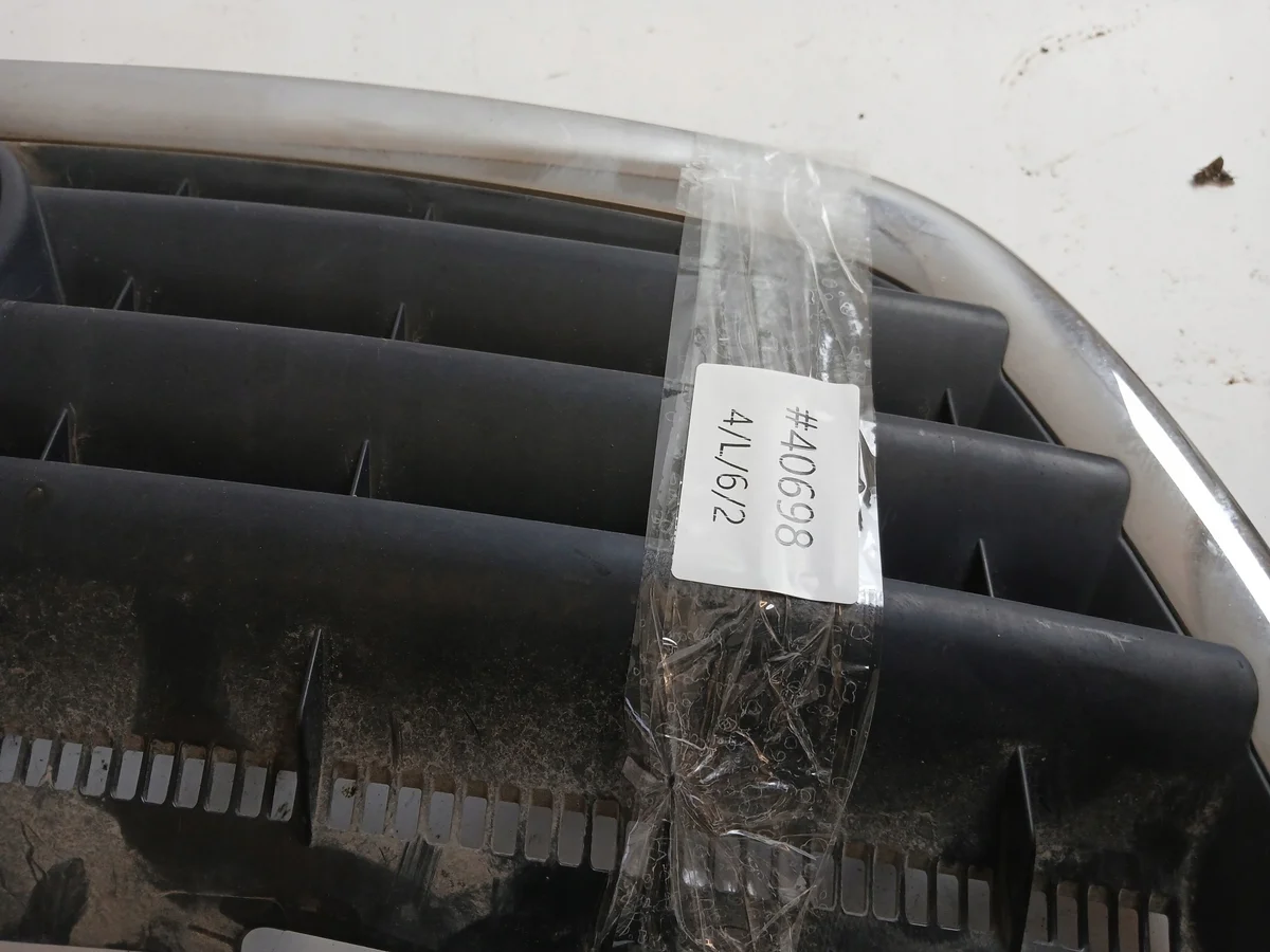 Kühlergrill VW Touran I 1T0853651 image 5