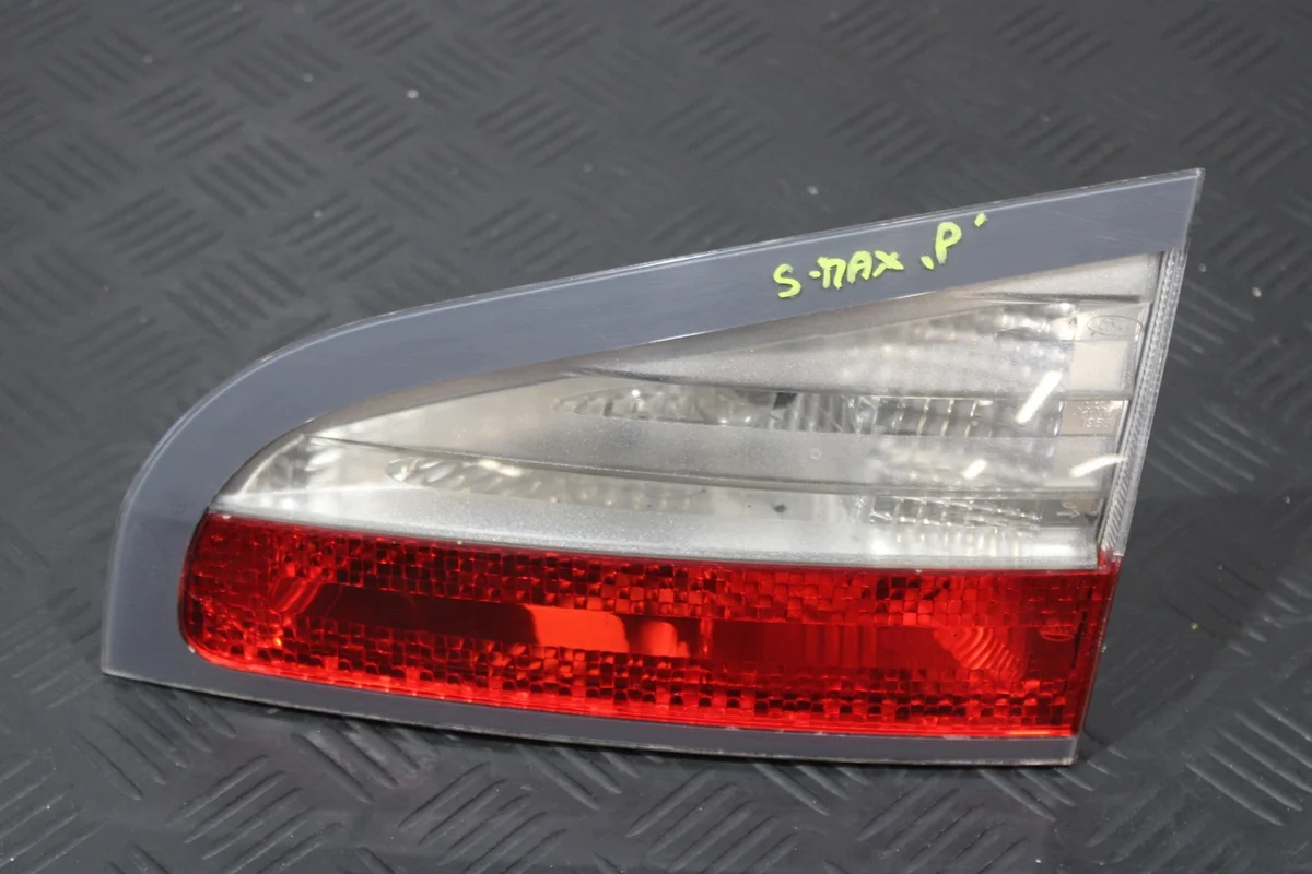 Baklykta höger Ford S-MAX 6M21-13A602-AK