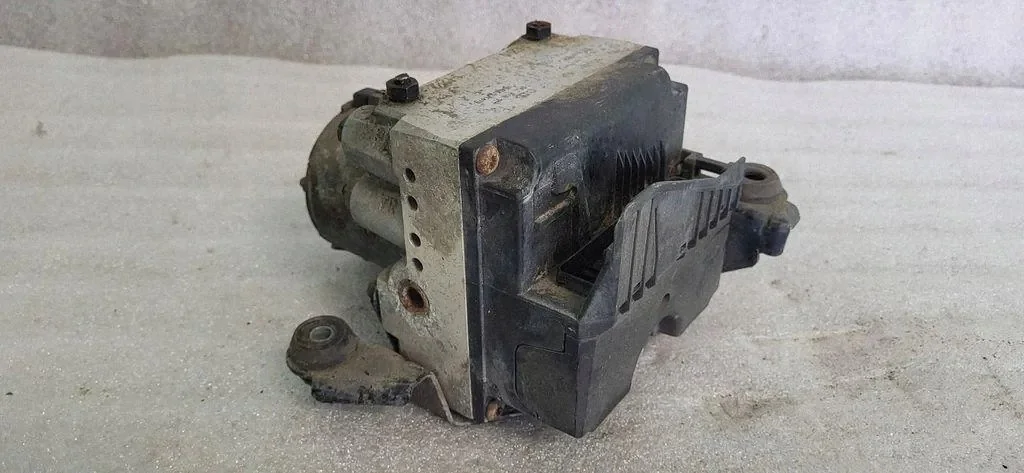 Bomba ABS Audi A4 B5 8D0814111 1995-2001