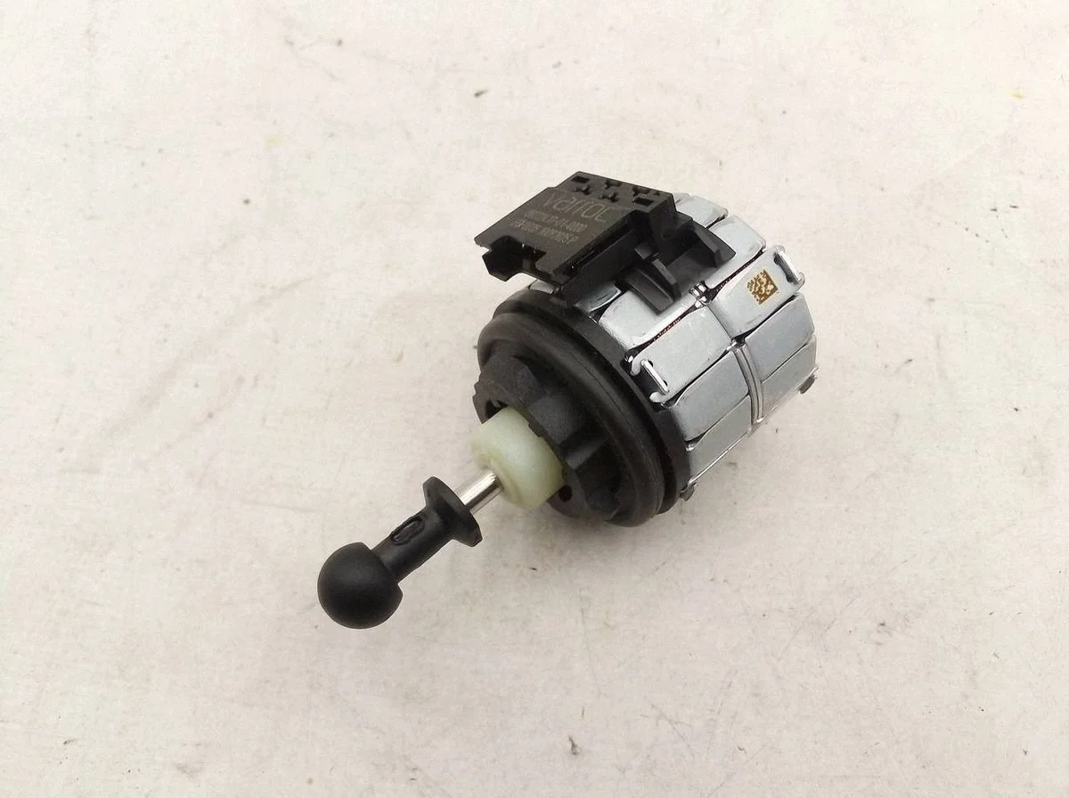 Moteur de réglage de phare EGF0039 Opel Mokka B