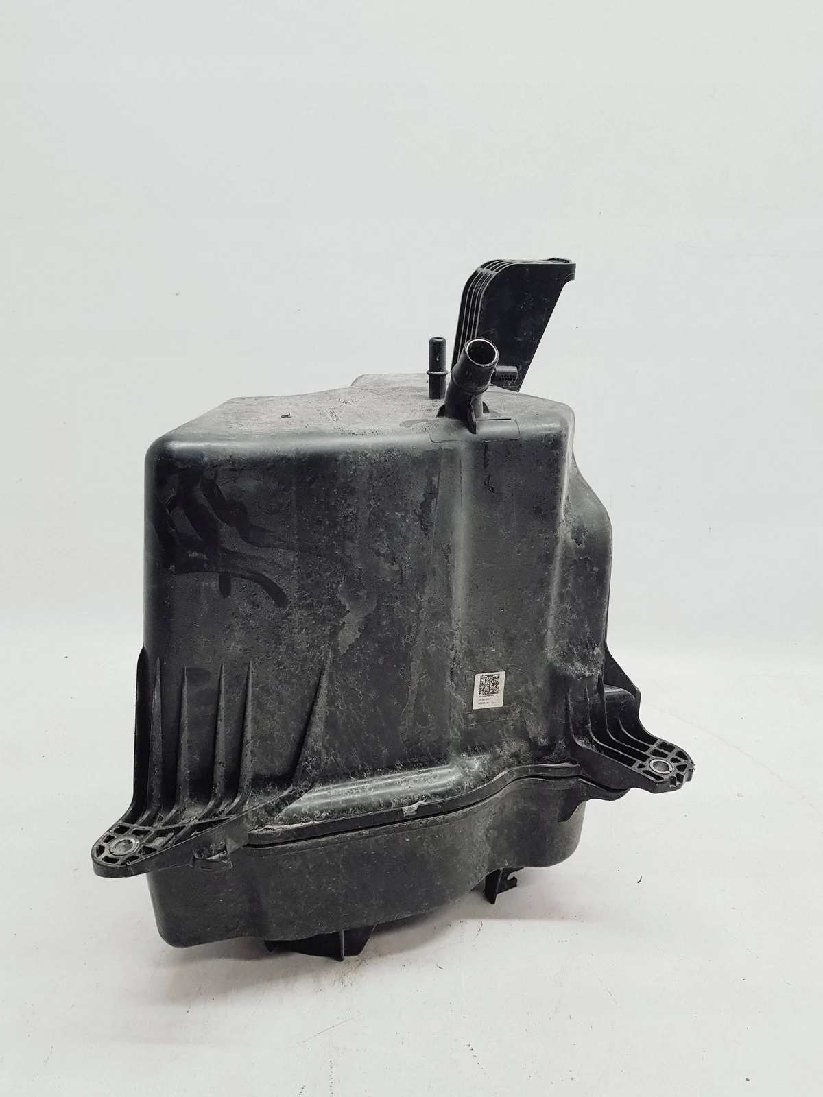 AdBlue Tank Mercedes Sprinter W907 W910 A9104706900 image 3