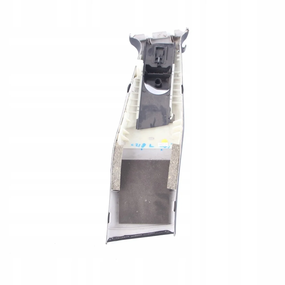 Cache montant B gauche Mercedes CLS W218 A2186904325 image 10