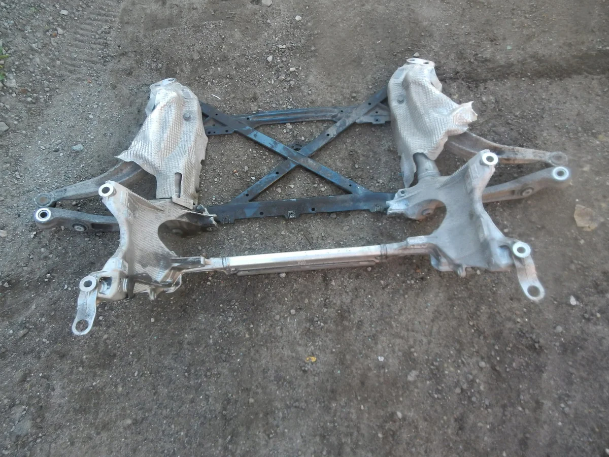 Audi A4 B8 A5 Achsträger vorne 8K0399315G image 4